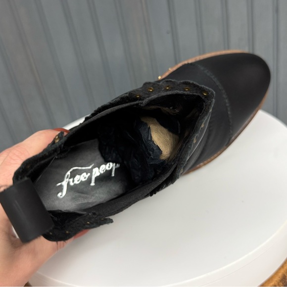 Free People Atlas Puffer Chelsea Boot Black Size 38.5 (US 8) New in Box - Picture 9 of 15